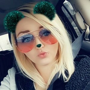 Meet your Posher, Kayli